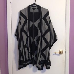 Stripped cardigan with short sleeves